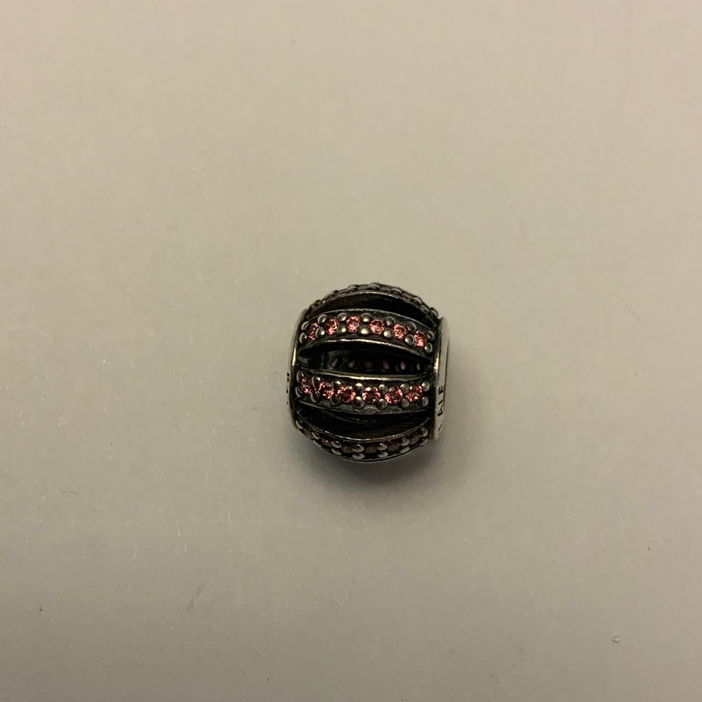 Elegant Silver and Pink Beaded Charm Pandora 925 Sterling silver ALE